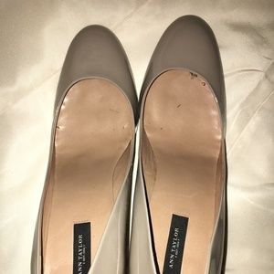 ANN TAYLOR WOMEN LEATHER OLIVE SHOE